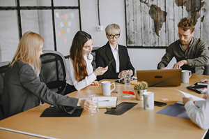 How a Personal Injury Lawyer Helps Your Case
