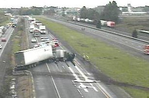 Fatal Car Accident Shuts Down I-5 Near Albany, CA